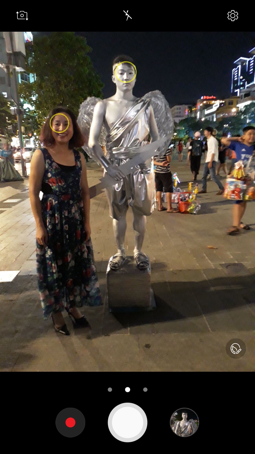 meo chup dem bang Galaxy J7 Pro khau do f/1.7 anh 7