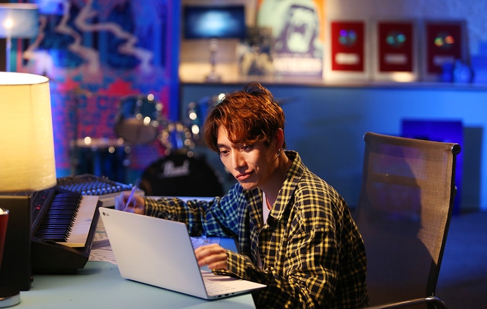 laptop LG gram anh 4