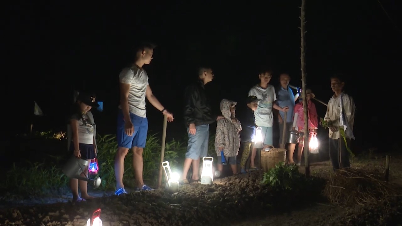 Bo oi minh di dau the mua 4 anh 4