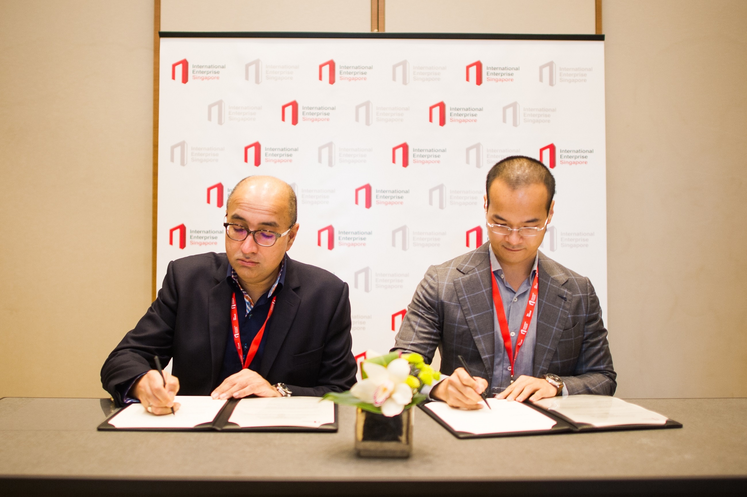 Startup Viet hop tac voi chinh phu Singapore ho tro DN dau tu vao VN hinh anh