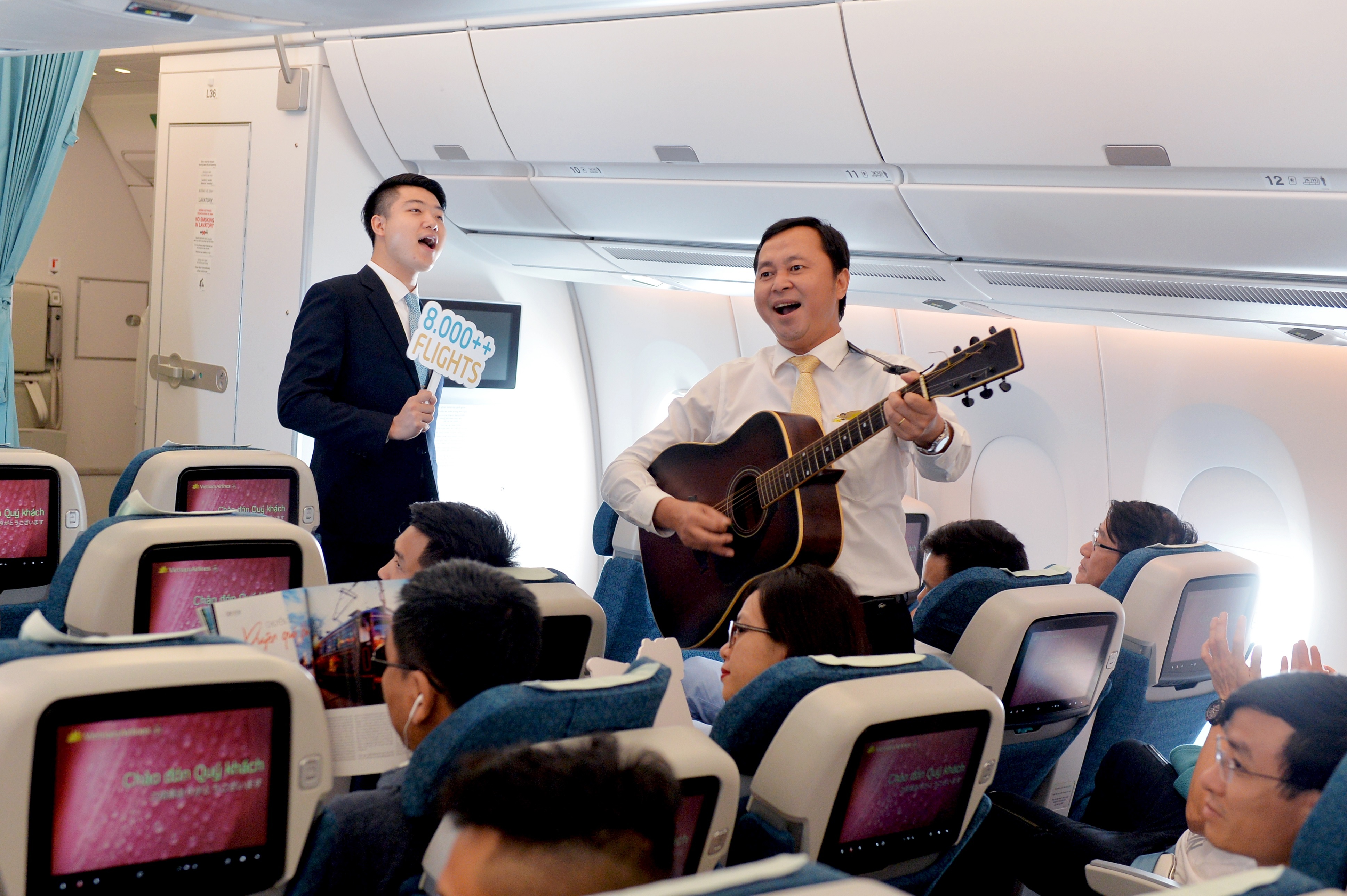 Hon 2,2 trieu luot khach trai nghiem may bay Airbus A350 cua VNA hinh anh