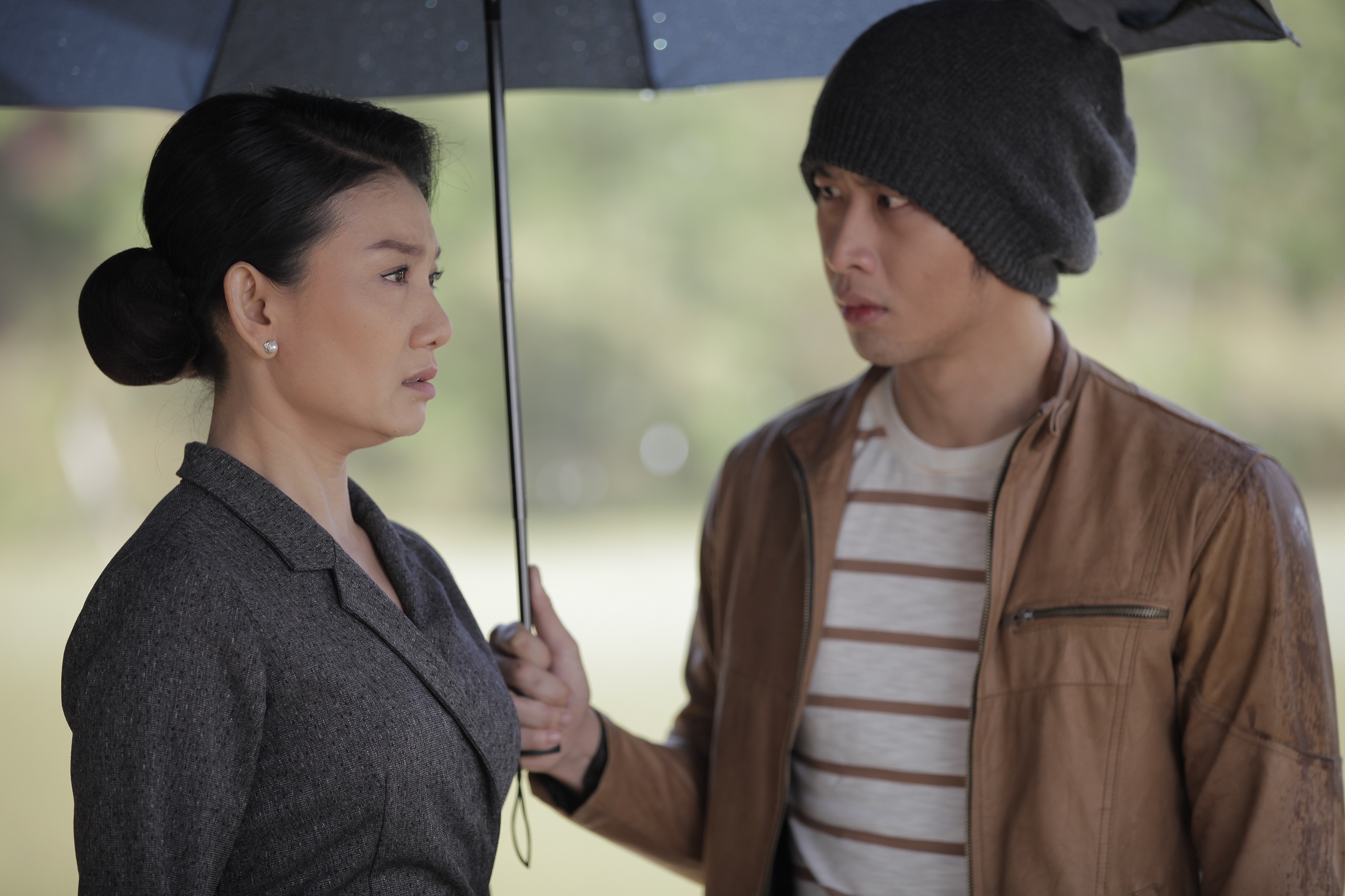 Ly do khong nen bo qua phim kinh di Viet 'Loi nguyen gia toc' hinh anh