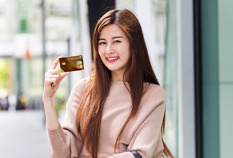 Nhieu uu dai hap dan cho chu the Mastercard cua Vietcombank hinh anh
