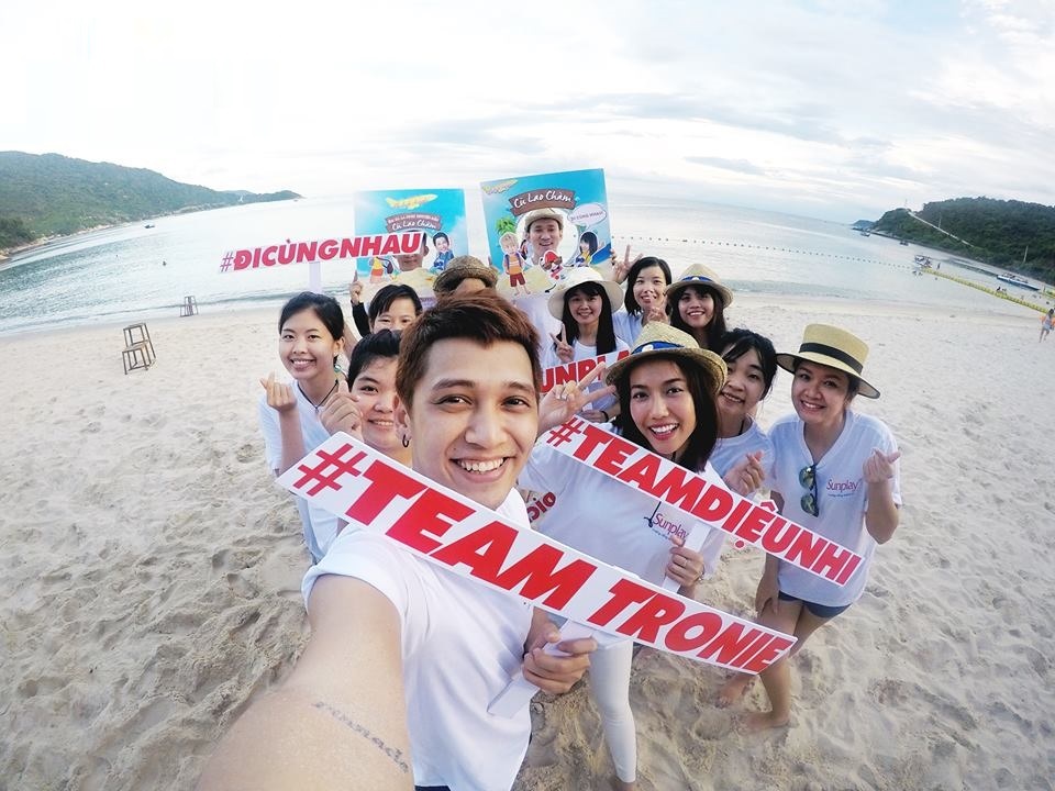 Hoa Minzy, Tronie lap doi tham gia thu thach mua he hinh anh