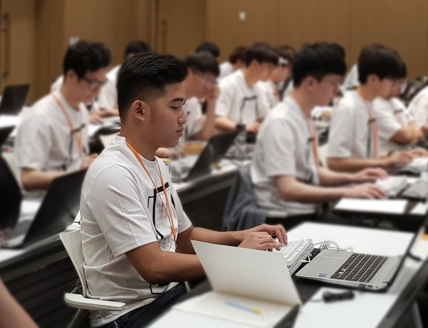 Thi sinh dat giai Samsung SCPC: 'Den voi lap trinh nhu mot dinh menh' hinh anh