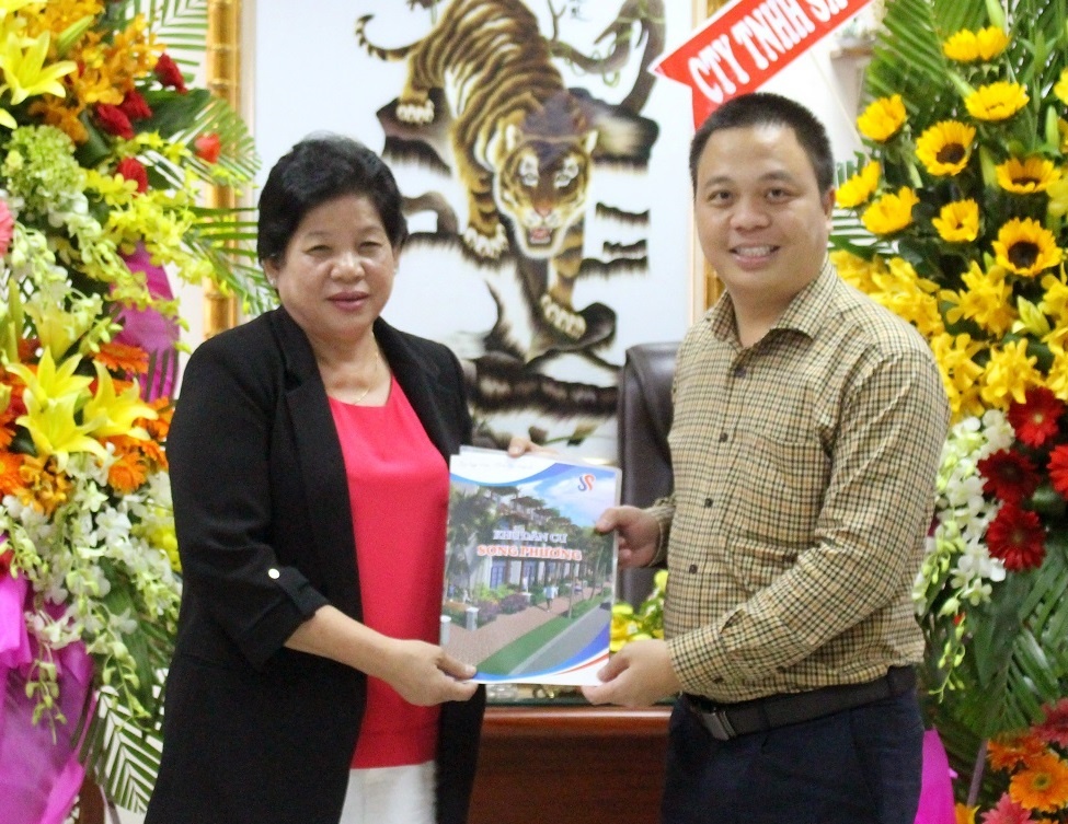 Cong ty Dat Nguon tuyen dung 200 nhan vien kinh doanh moi hinh anh