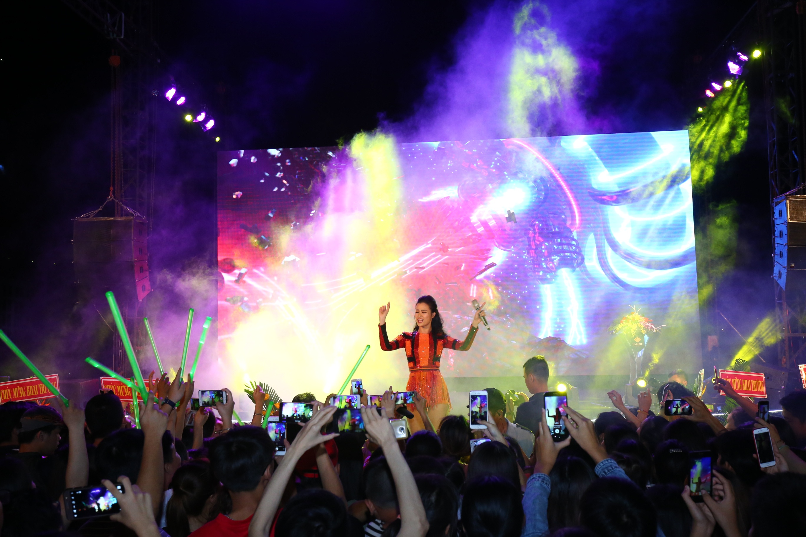 Đông Nhi lần đầu hợp tác với Trọng Hiếu ảnh 3 Dong Nhi lan dau hop tac voi Trong Hieu anh 3