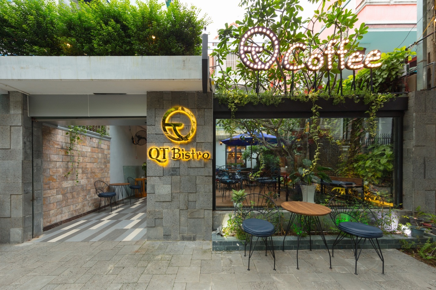 QT Coffee & Bistro anh 1