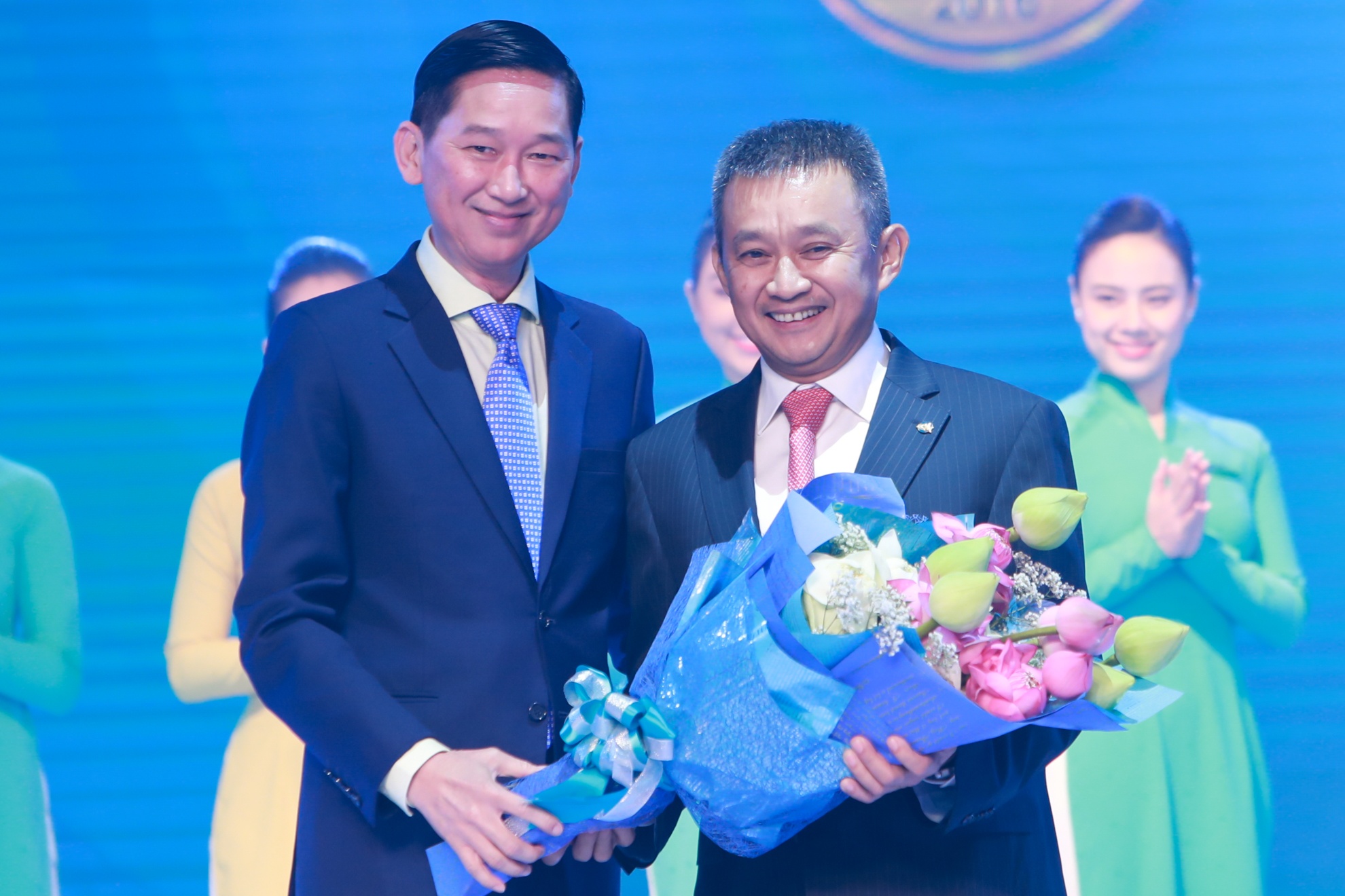 Vietnam Airlines anh 1