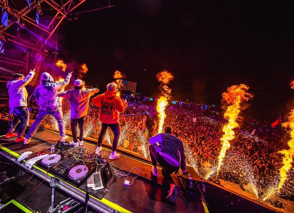 1900 Le Theatre anh 3