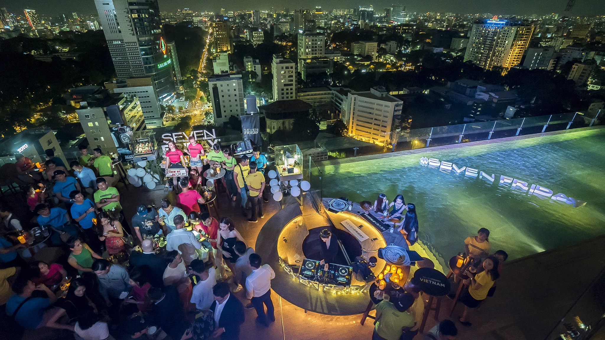 SevenFriday ảnh 4 SevenFriday anh 4