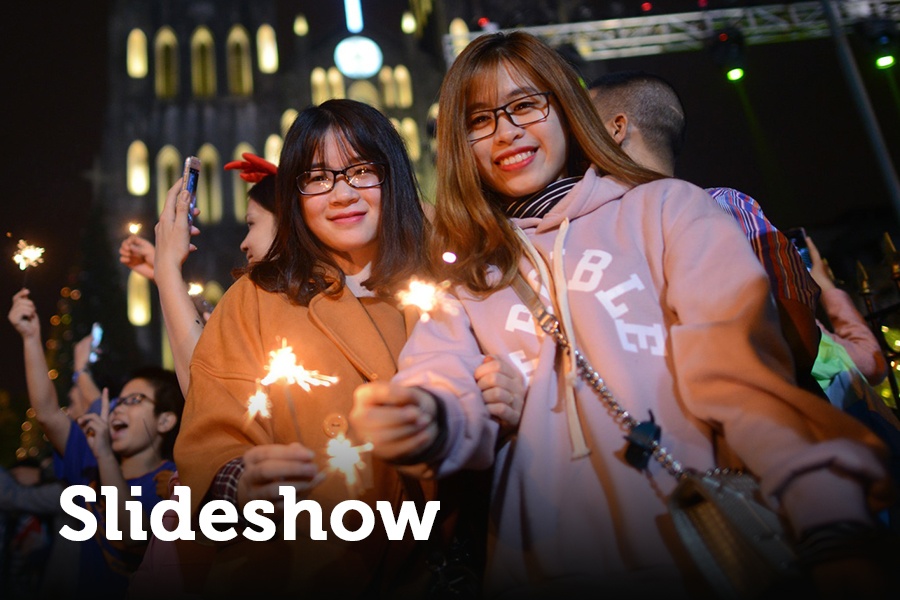 Nhung dia diem check-in ve dem ‘cuc chat' cho gioi tre 3 mien hinh anh