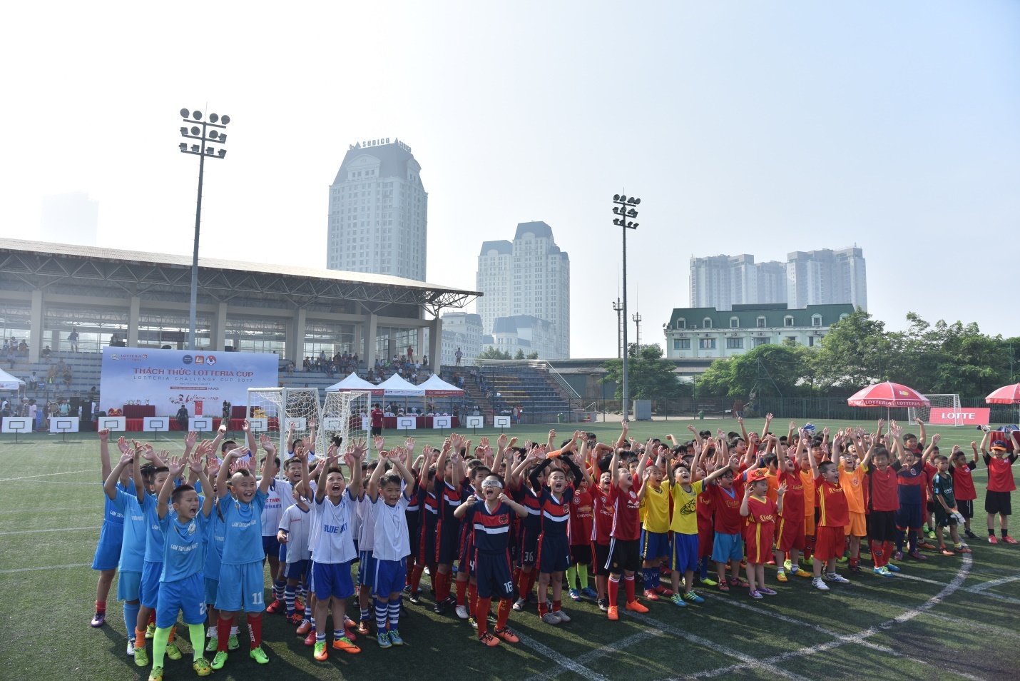 Thach thuc Lotteria Cup anh 1