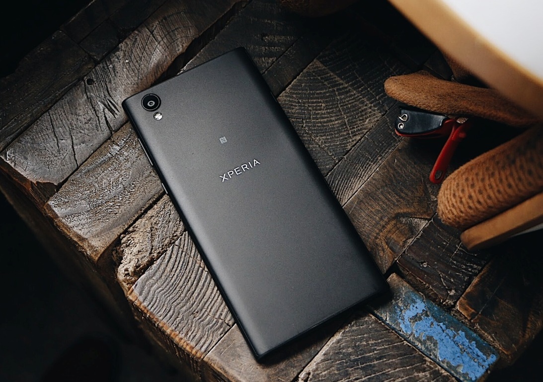 Mua Sony Xperia L1 Dual nhan tai nghe hang hieu tai FPT Shop hinh anh