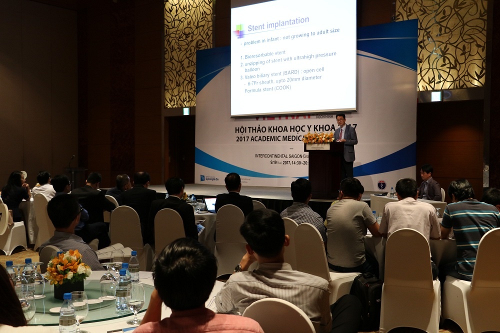 Academic Medical Conference anh 3