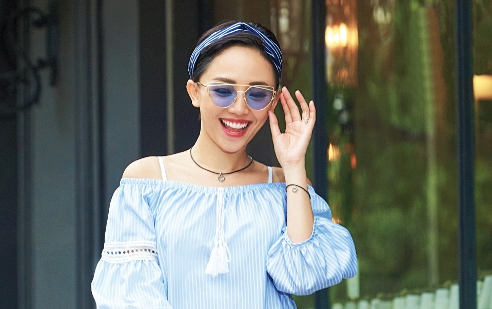 Toc Tien dien trang suc phong cach Bohemian phong khoang hinh anh