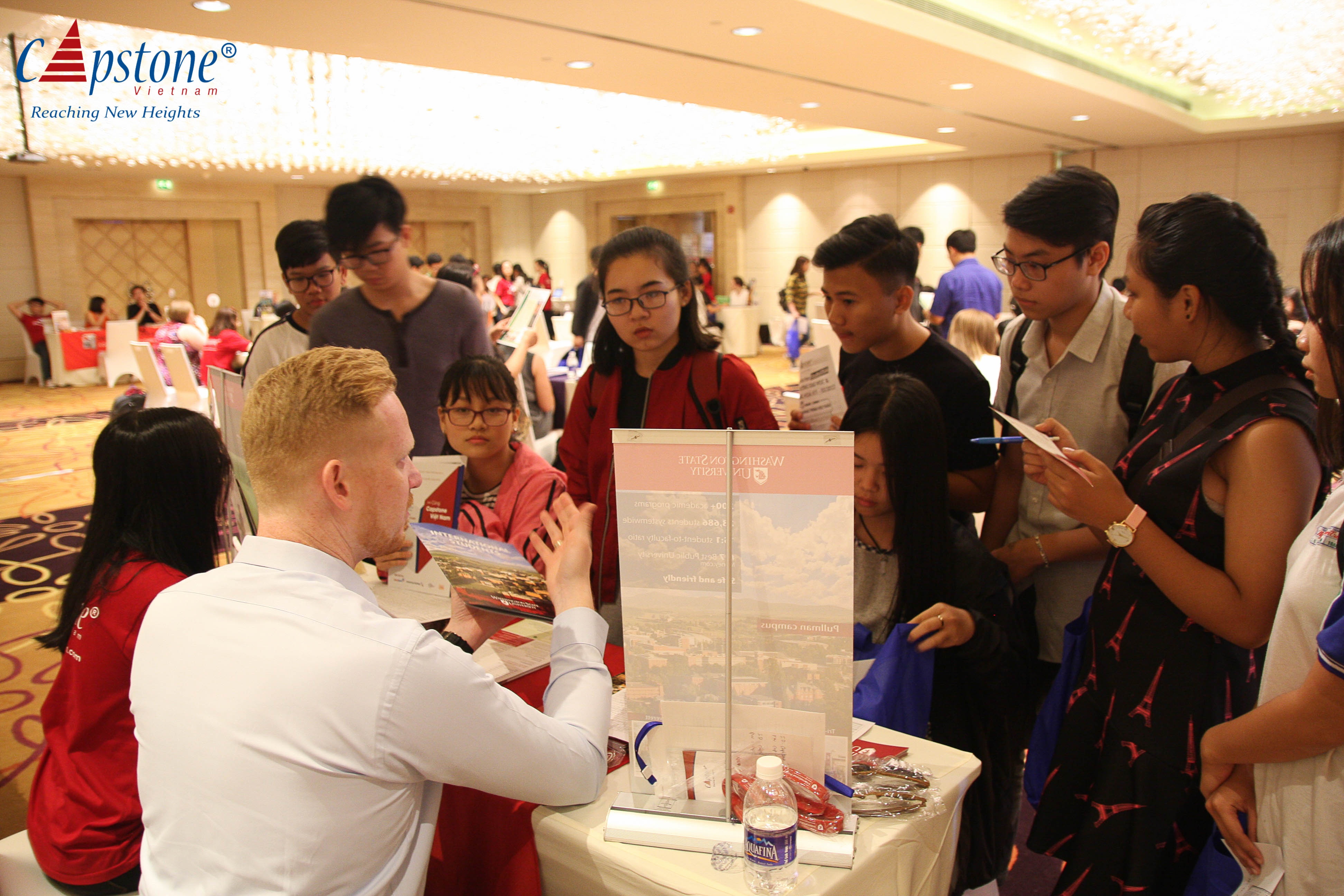Capstone Vietnam anh 1
