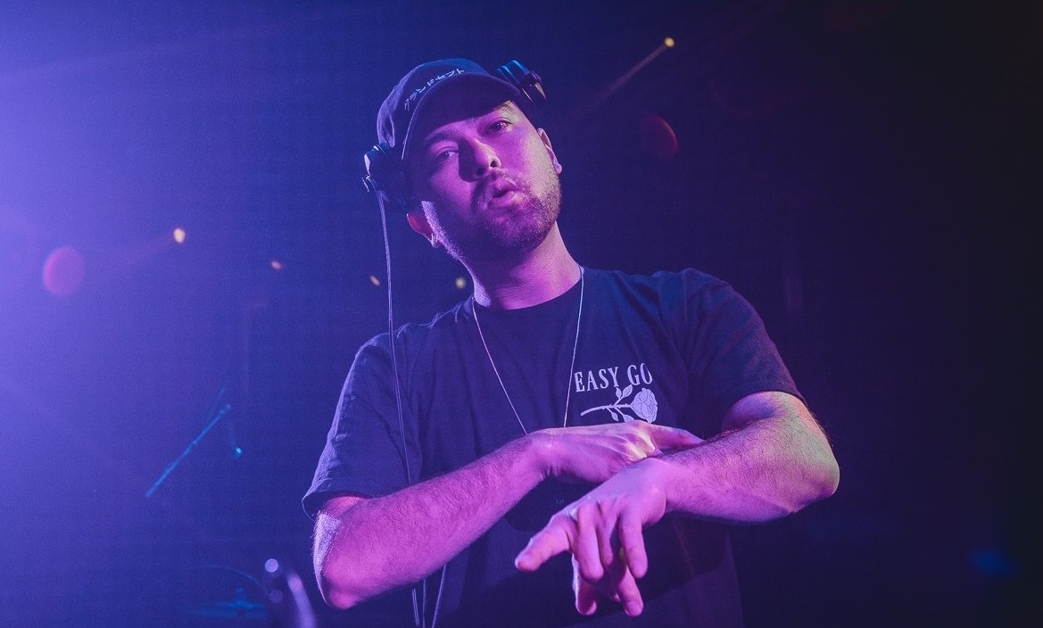 DJ Grandtheft bieu dien trong ‘Roadtrip to 1900’ so 17 hinh anh