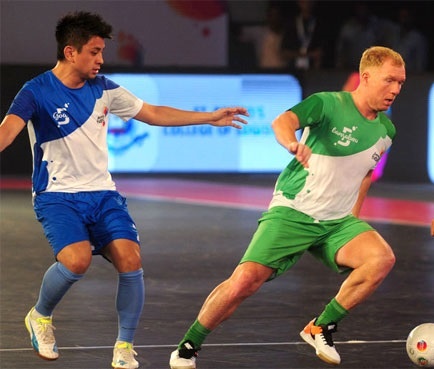 ‘Song sat’ Scholes - Danh Phat ‘vo doi’ o Premier Futsal 2017 hinh anh