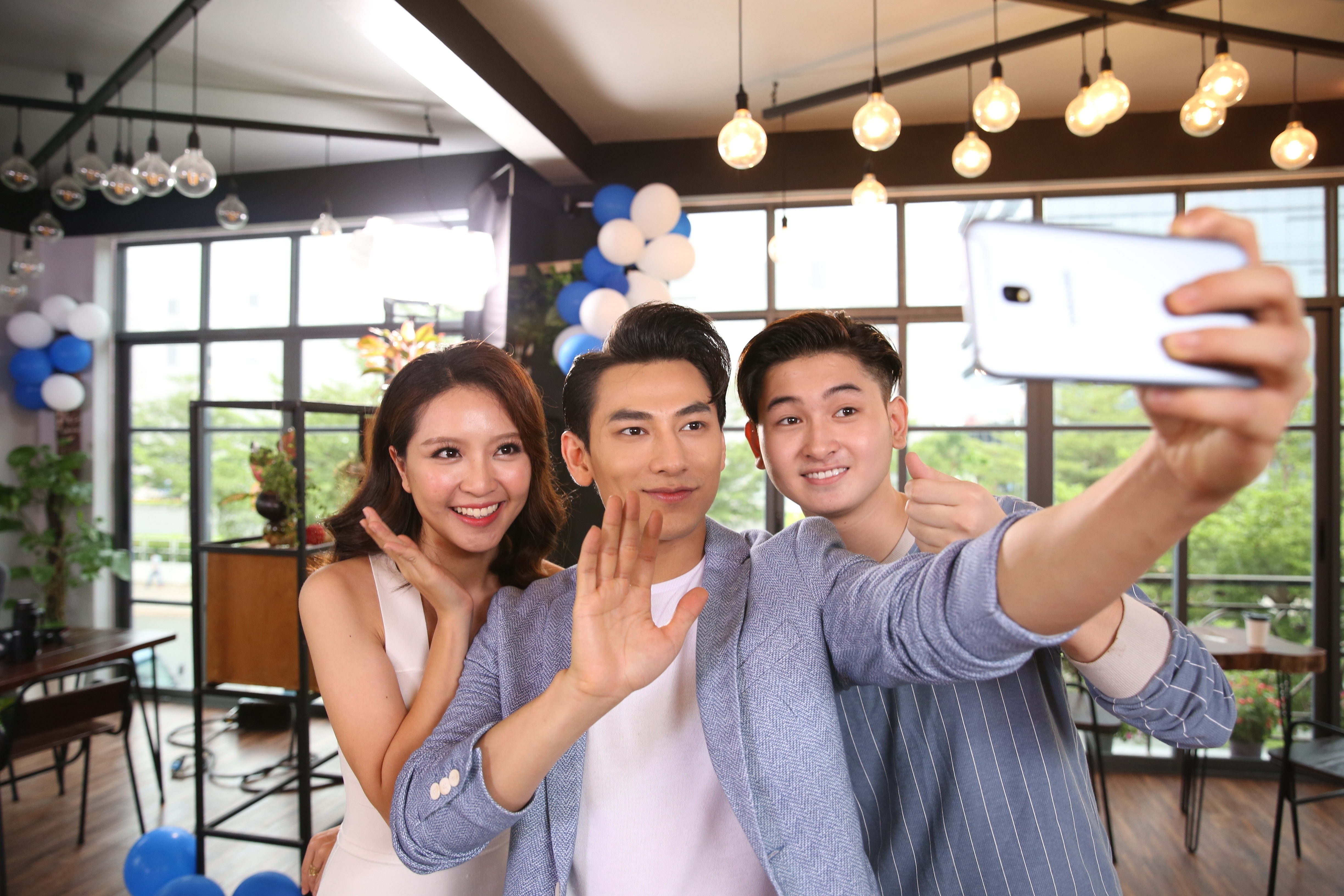 dùng thử tính năng selfie mới trên Galaxy J7 Pro ảnh 5 dung thu tinh nang selfie moi tren Galaxy J7 Pro anh 5