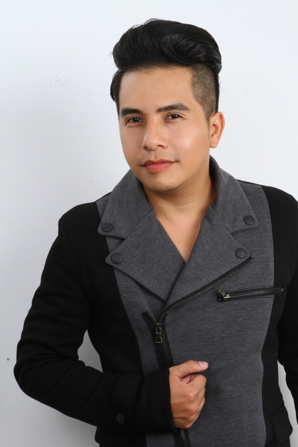 Buoc chan hai the he anh 1