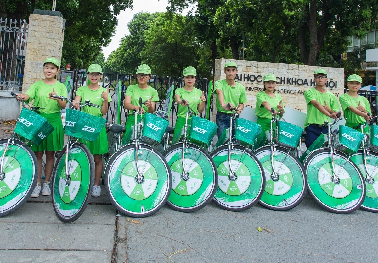 Acer mang laptop 'chat cong nghe, chuan sinh vien' di khap Viet Nam hinh anh