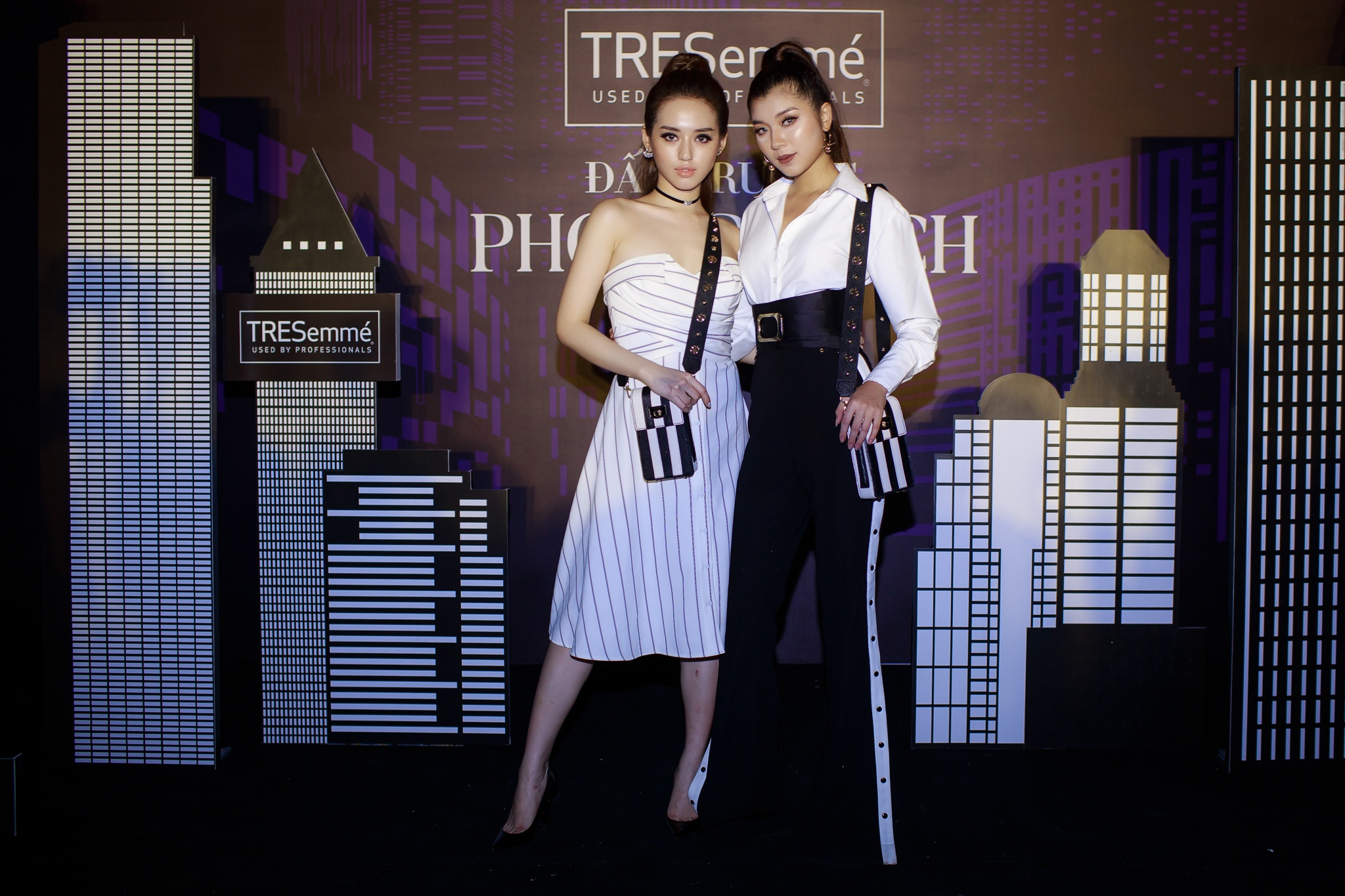 mau tui xach duoc sao Viet lang xe anh 2