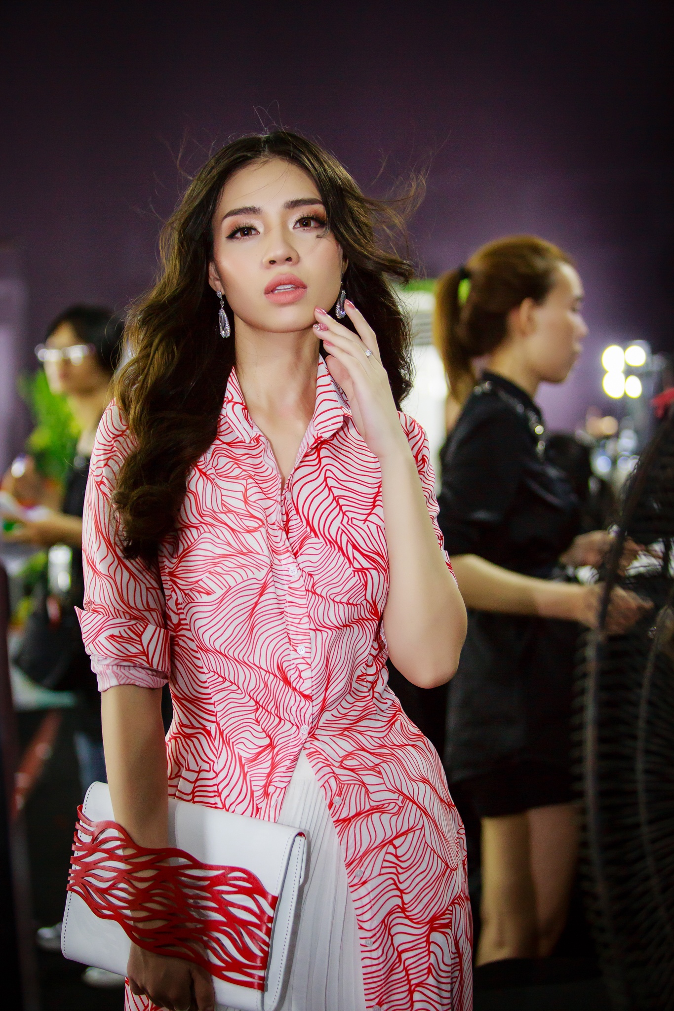 mau tui xach duoc sao Viet lang xe anh 5