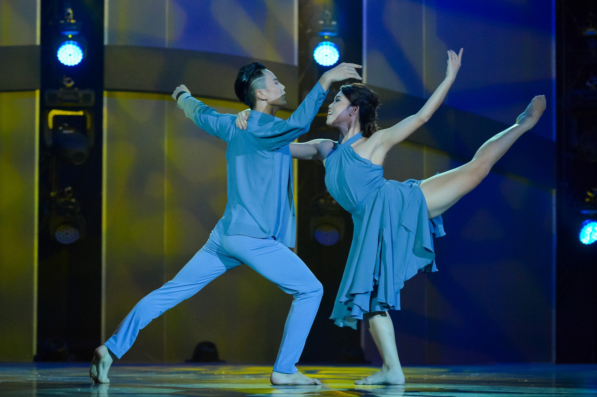 Quan quan Thu thach cung buoc nhay: Doi khi chan nan, muon bo cuoc hinh anh