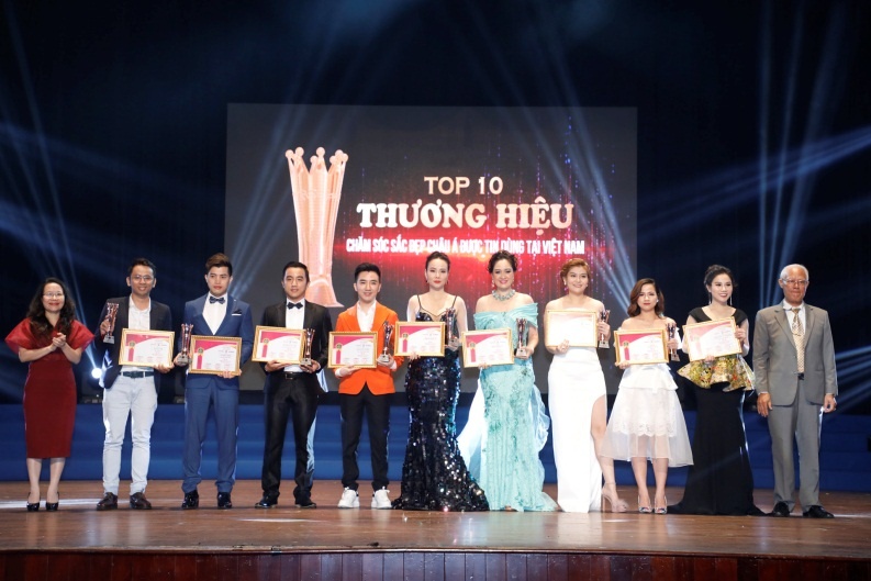 Nữ doanh nhân Sắc - Tâm - Tài ảnh 4 Nu doanh nhan Sac - Tam - Tai anh 4