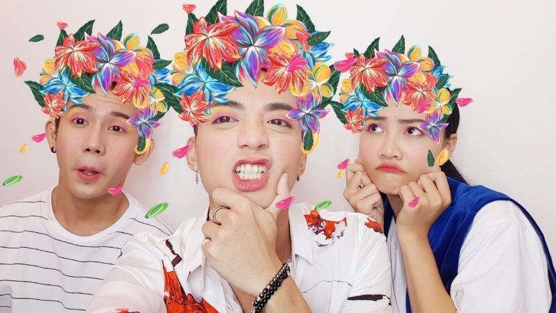 hoc cach selfie hut like cua Min,  Isaac,  Soobin anh 8