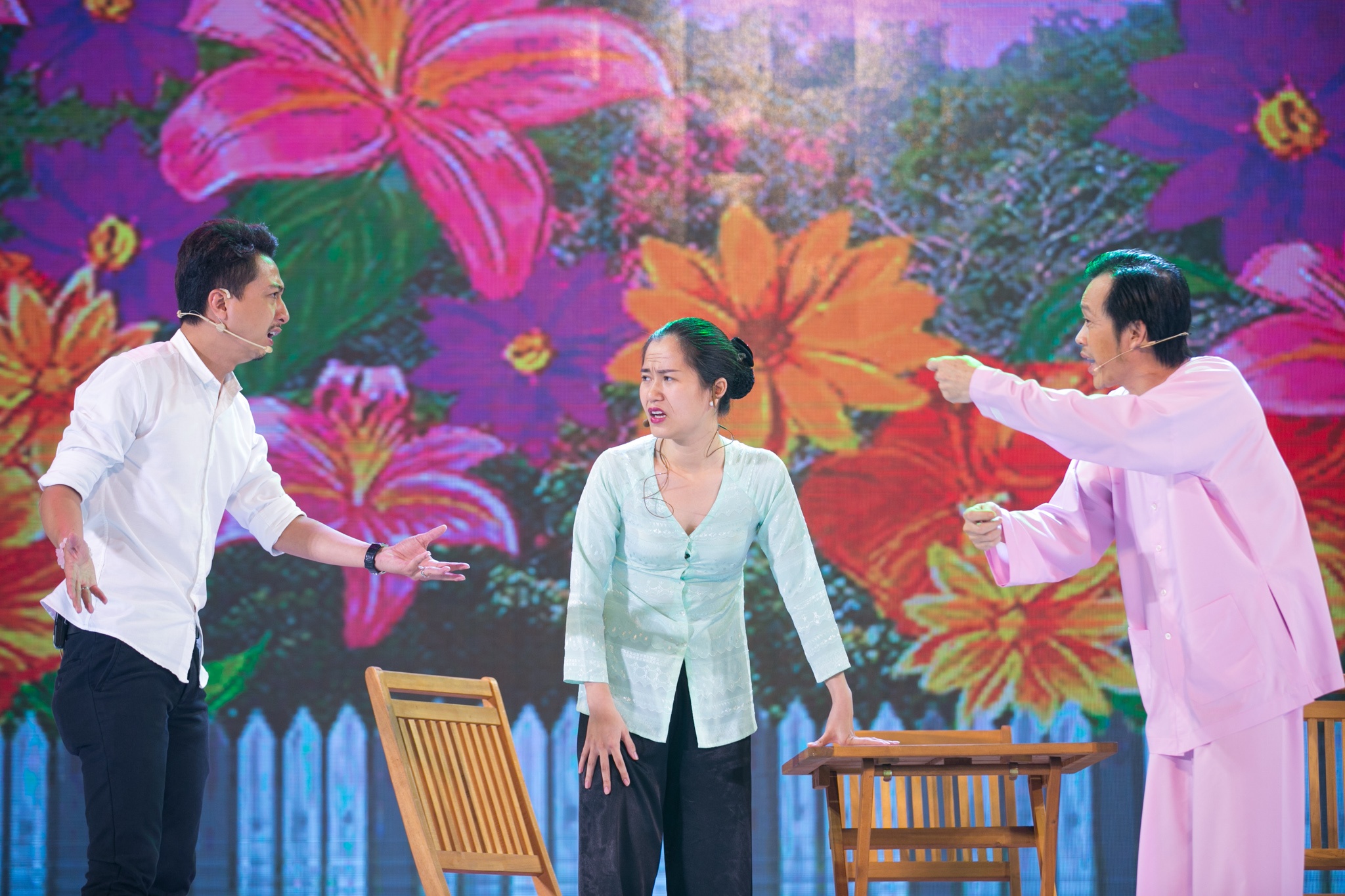 Thu Trang Hoài Linh cạnh tranh Gương mặt hàng hiệu ảnh 2 Thu Trang Hoai Linh canh tranh Guong mat hang hieu anh 2