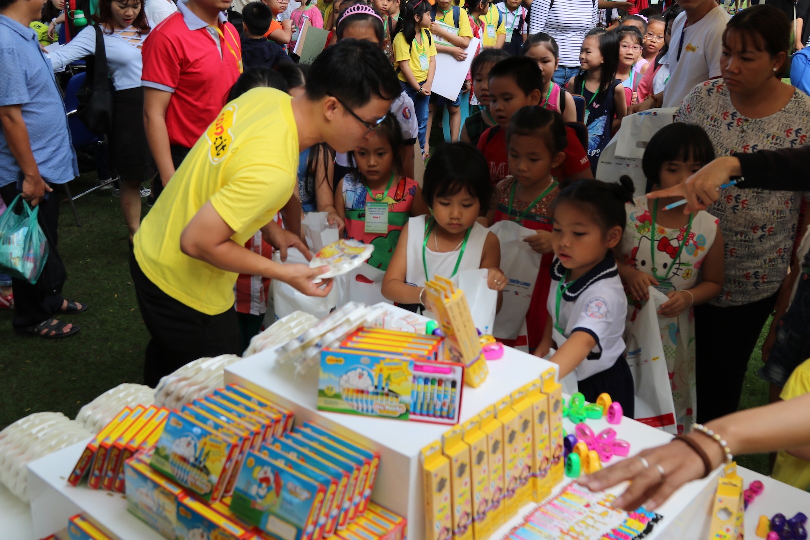 thieu nhi TP.HCM tranh tai ve tranh anh 6