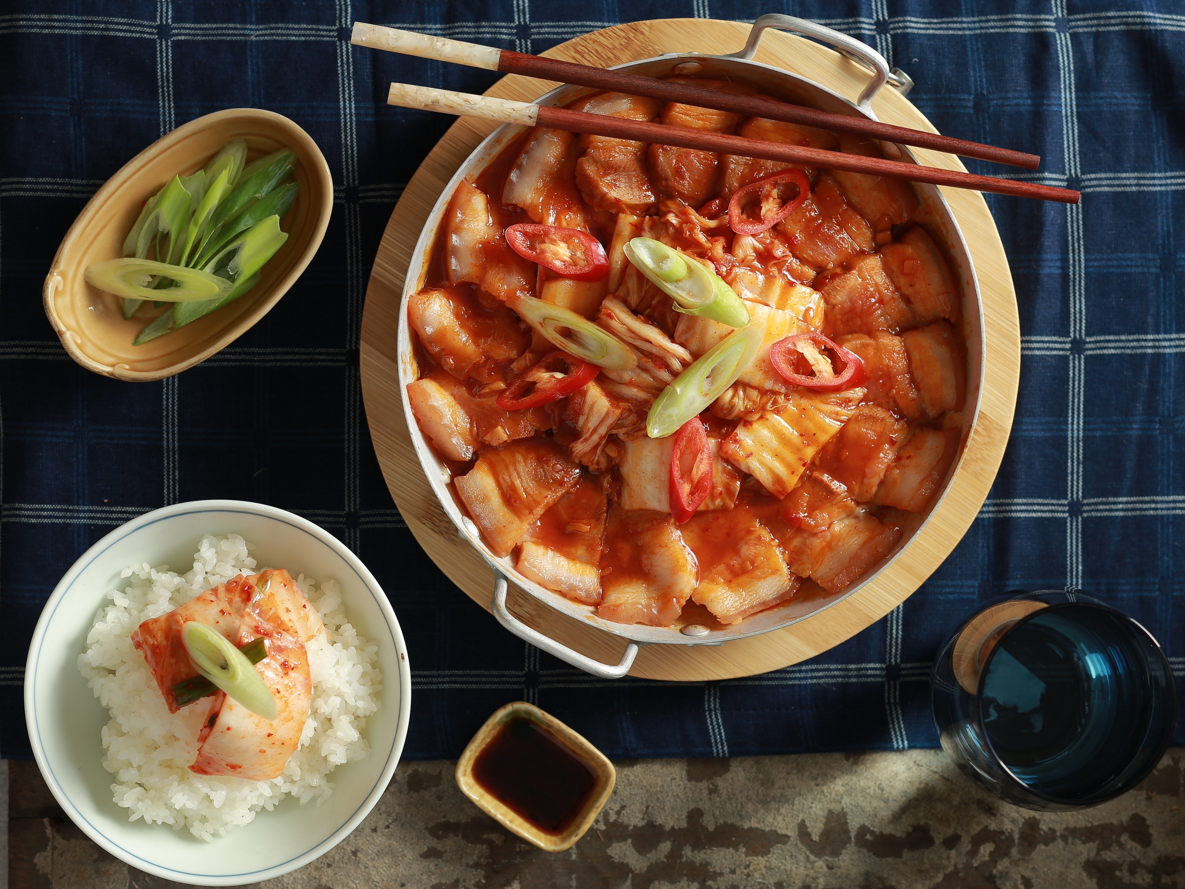 kim chi Bibigo anh 1