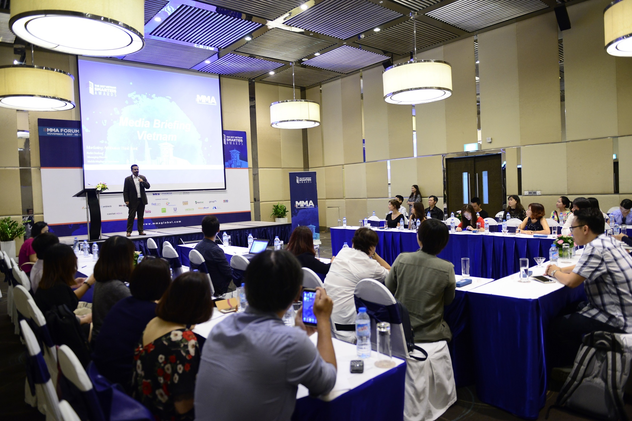 Hiep hoi Mobile Marketing anh 2