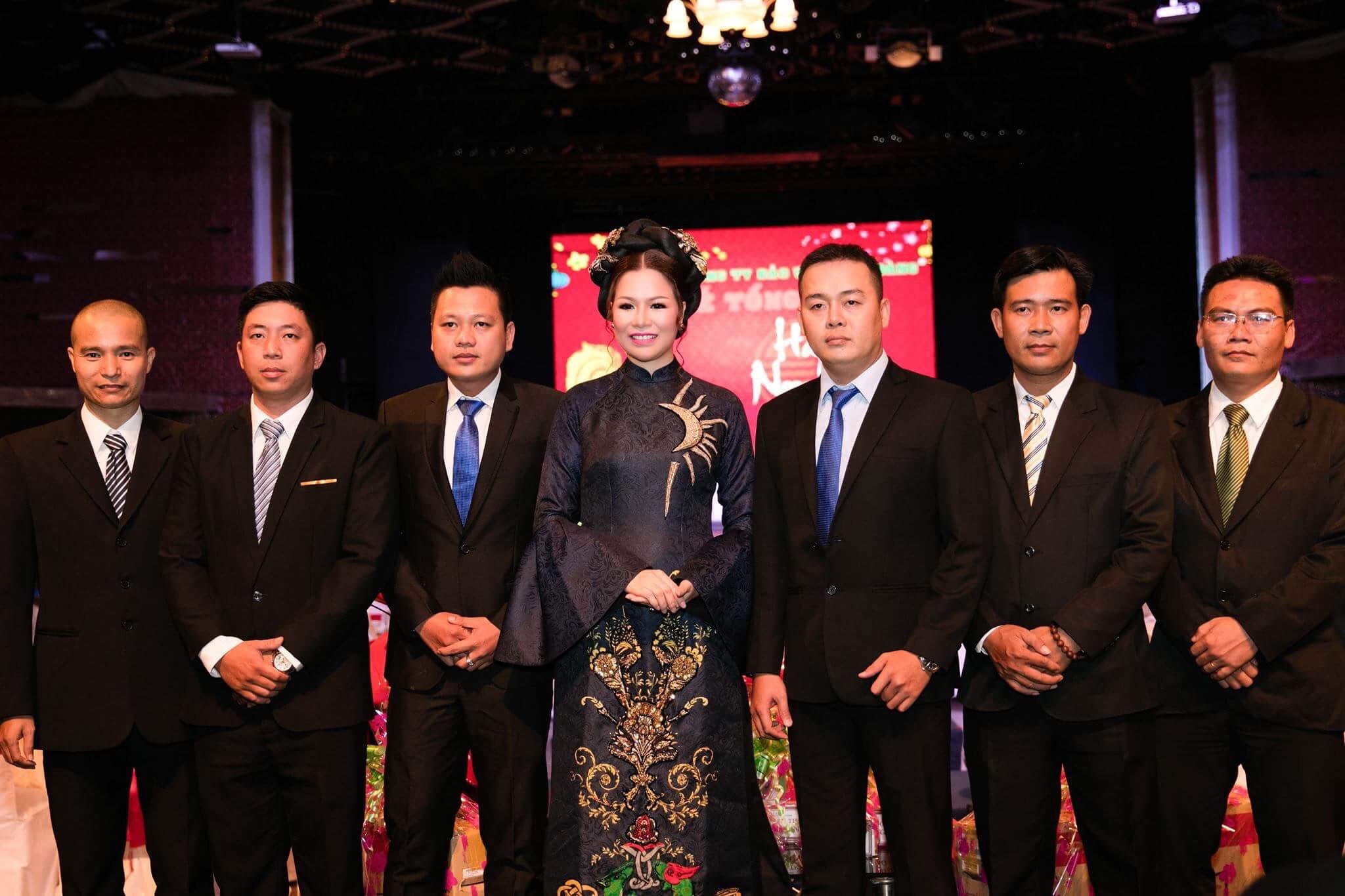 Tập đoàn bảo vệ Long Hoàng ảnh 3 Tap doan bao ve Long Hoang anh 3