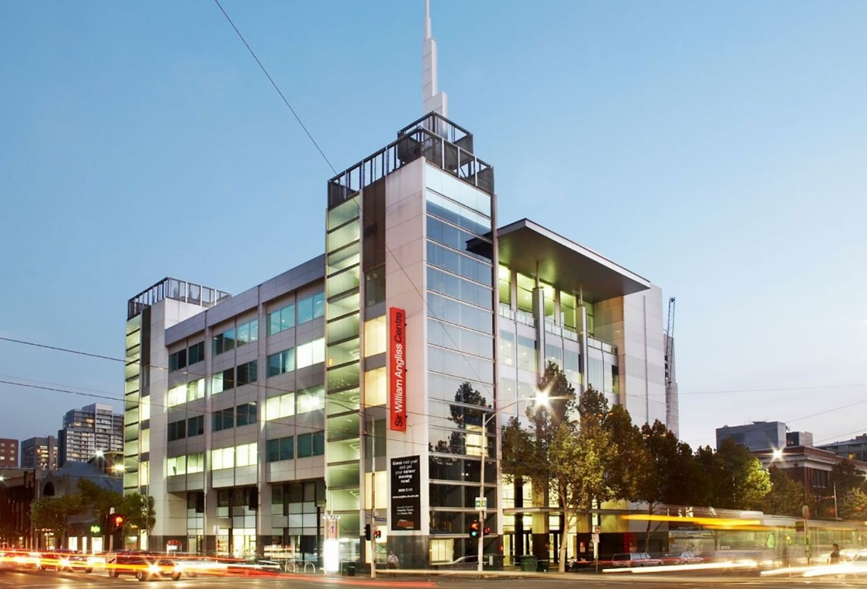 7 ly do du hoc nganh quan tri khach san tai William Blue, Australia hinh anh