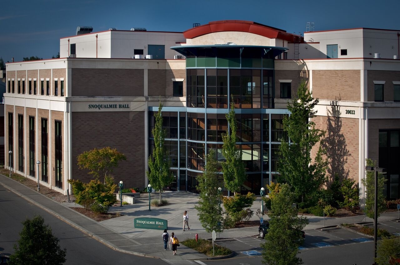 Nhung uu diem cua truong Cao dang Cong dong Edmonds, My hinh anh