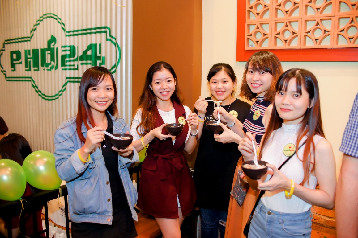 PHO24 the he moi - goc cua nhung nguoi yeu vi pho truyen thong hinh anh