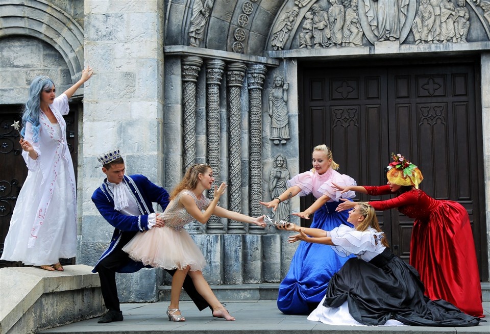 Tap doan Sun Group anh 3