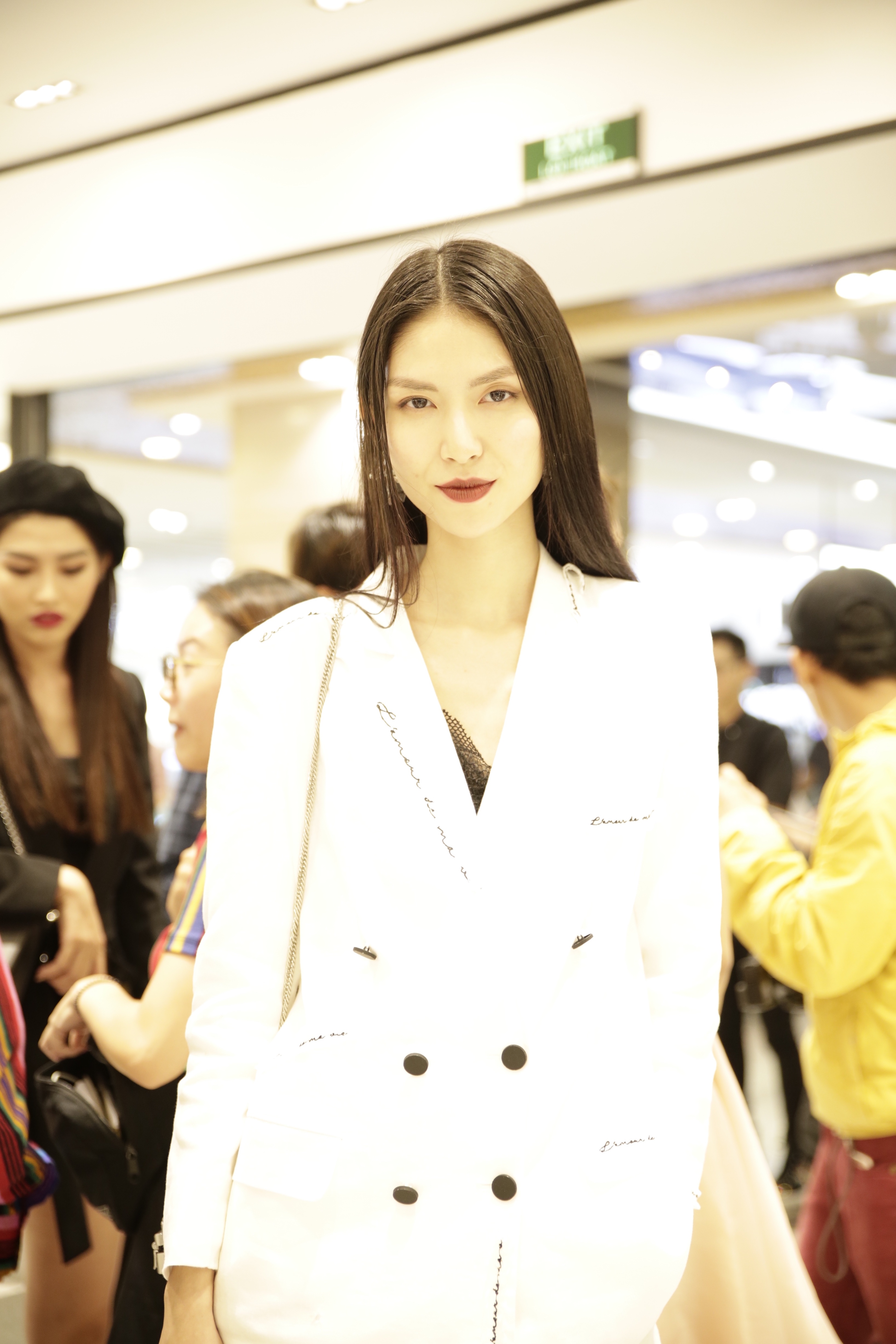 Charles & Keith Viet Nam anh 1