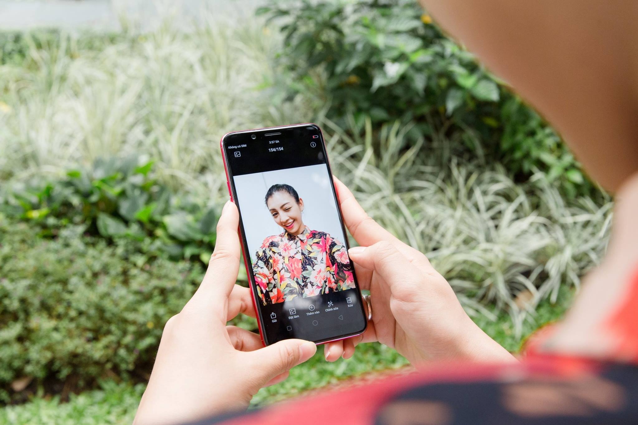 Oppo F5 voi camera 20 MP sap ra mat hinh anh