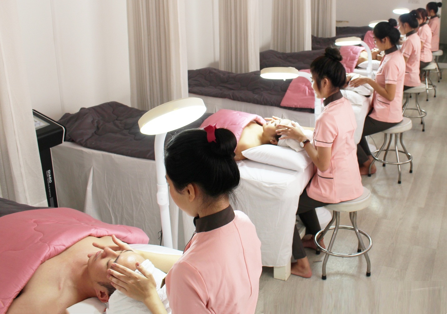 Newme Beauty Academy anh 7