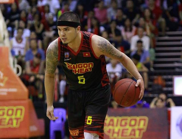 Ngoi sao giai VBA: ‘Tung that vong, nghi minh sai lam khi ve Viet Nam' hinh anh