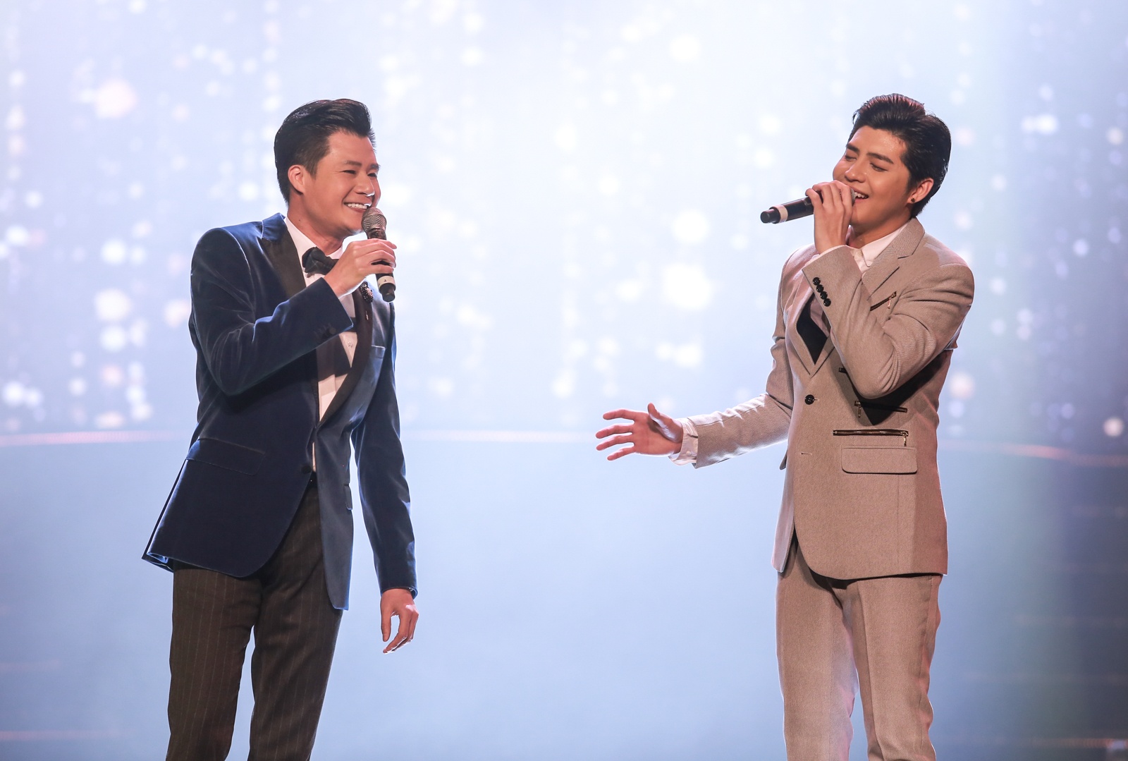 Hong Nhung,  Bang Kieu ke bon mua tinh yeu anh 4