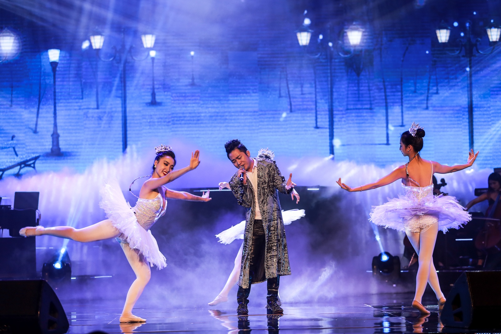 Hong Nhung,  Bang Kieu ke bon mua tinh yeu anh 7