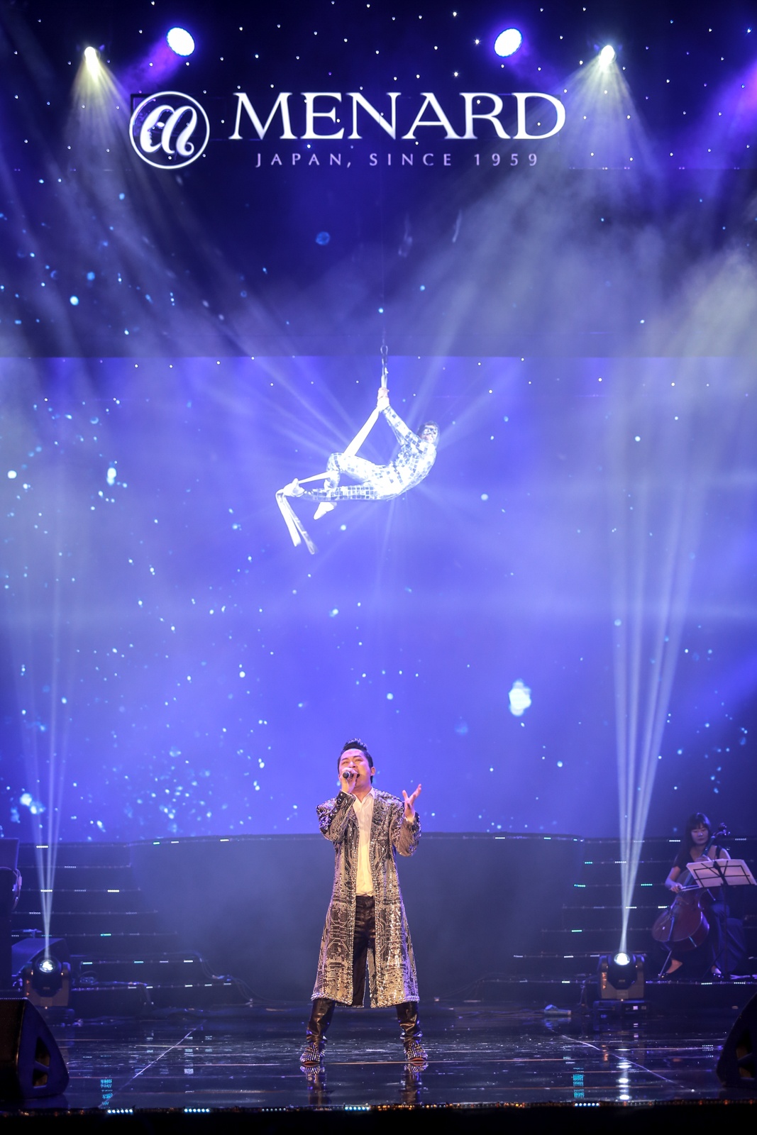 Hong Nhung,  Bang Kieu ke bon mua tinh yeu anh 8