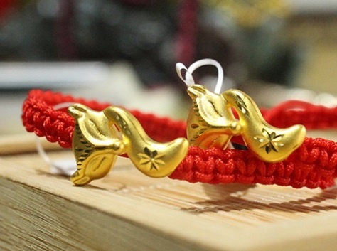 Lua chon mon qua y nghia cho phai dep dip 20/10 tai phong thuy Kioj hinh anh