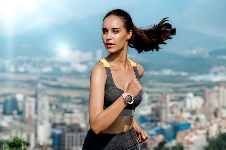 Dong ho thong minh Garmin fenix 5S them 3 mau moi cho phai dep hinh anh