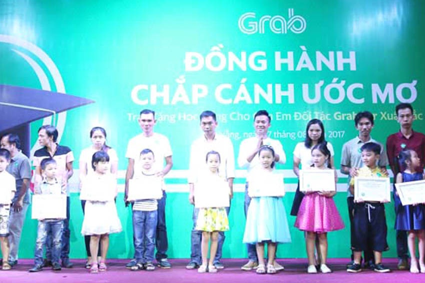 Grab chu trong cham lo doi song, phat trien ky nang cho doi tac tai xe hinh anh